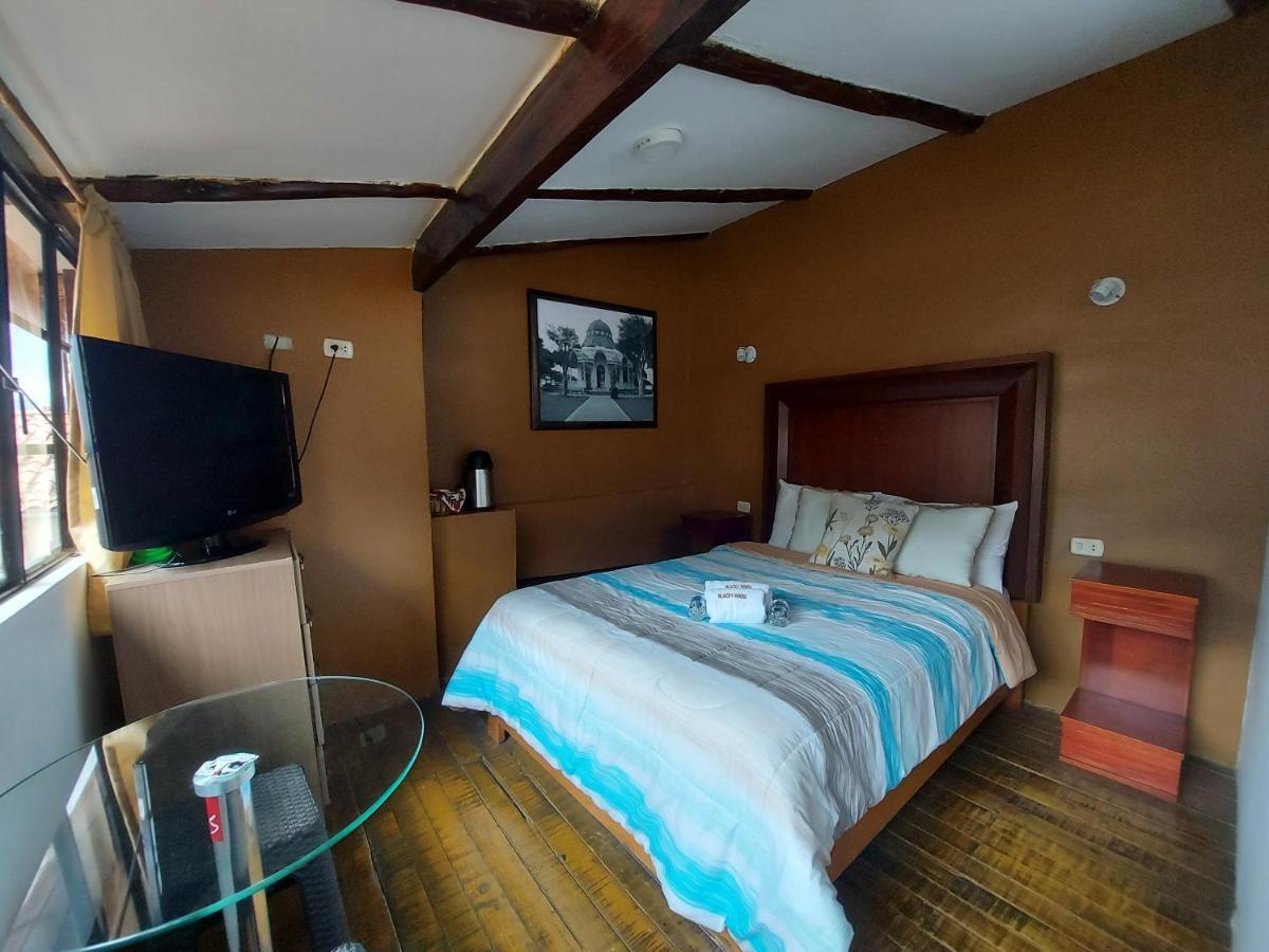 Blacky Hostel And Apartments (Adults Only) Cusco Phòng bức ảnh