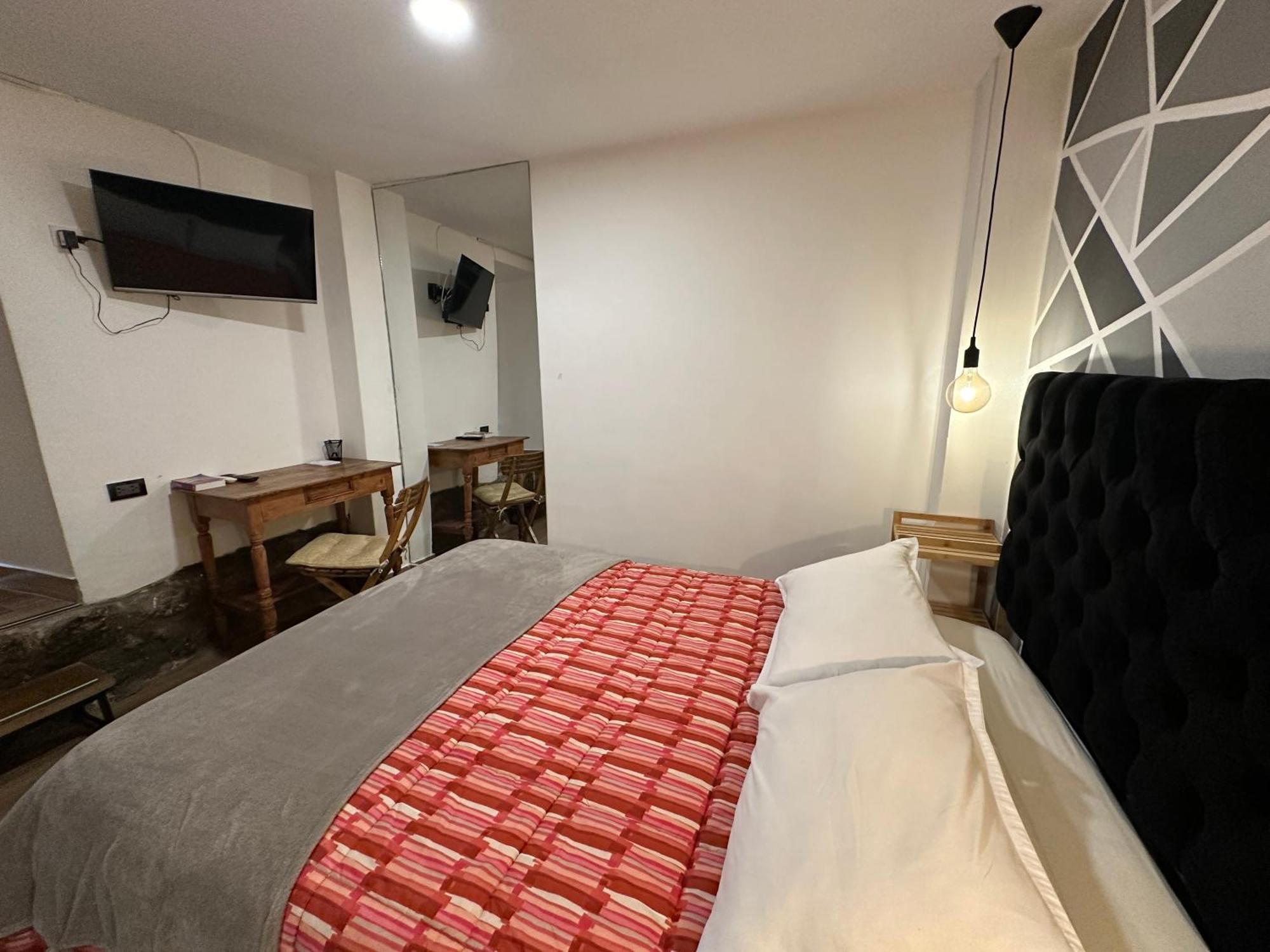 Blacky Hostel And Apartments (Adults Only) Cusco Ngoại thất bức ảnh