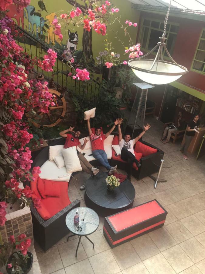Blacky Hostel And Apartments (Adults Only) Cusco Ngoại thất bức ảnh